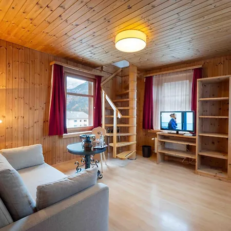 Garni Alpenrose - Grusaida 2*