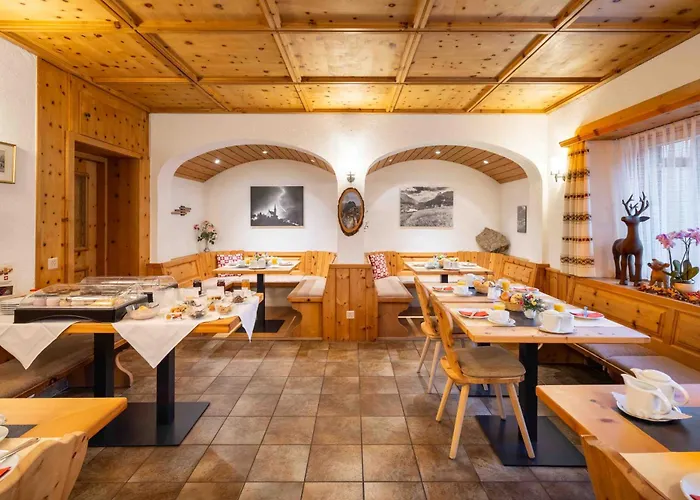 Garni Alpenrose - Grusaida Inn Scuol