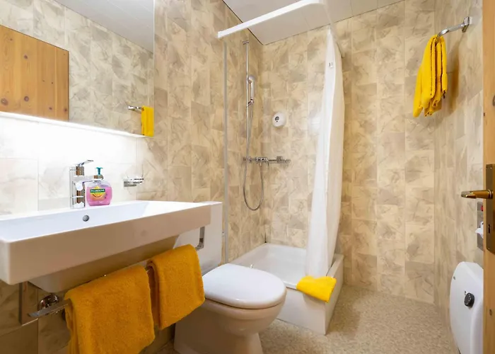 Inn Garni Alpenrose - Grusaida Scuol