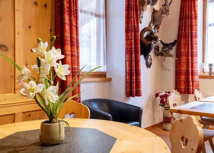 Garni Alpenrose - Grusaida 2*